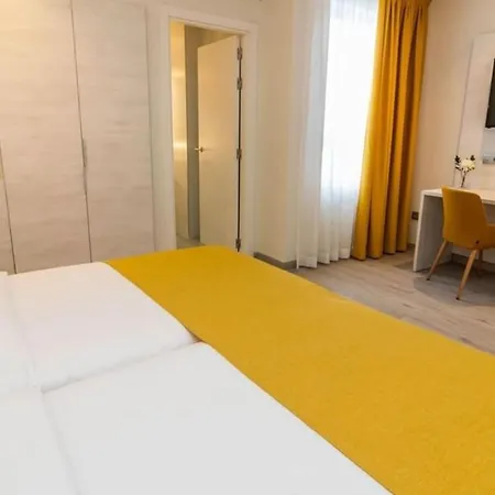 Apartment Lls Doble With Wifi At 50mt From Canteras Beach
